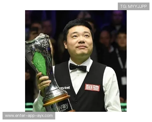 丁俊晖获胜后一脸冷酷，网友：大叔感回来了