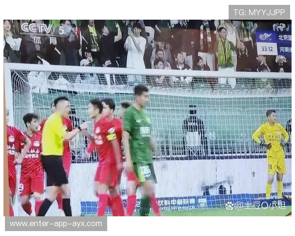 裁判团队在赛后公开说明争议判罚理由，裁判宣布比赛开始