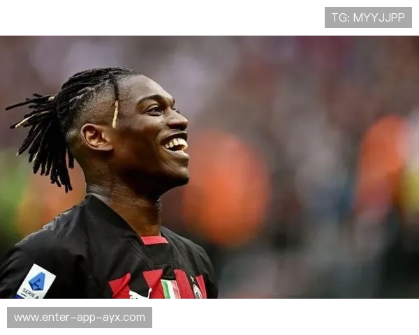 AC米兰前锋突破训练:近身一对一摆脱技巧成为重点 AC米兰前锋突破训练:近身一对一摆脱技巧成为重点